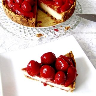 Dairyfree Strawberry Cheesecake (paleo, vegan)